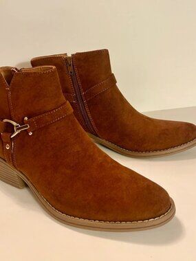 White Mountain Ankle Boot